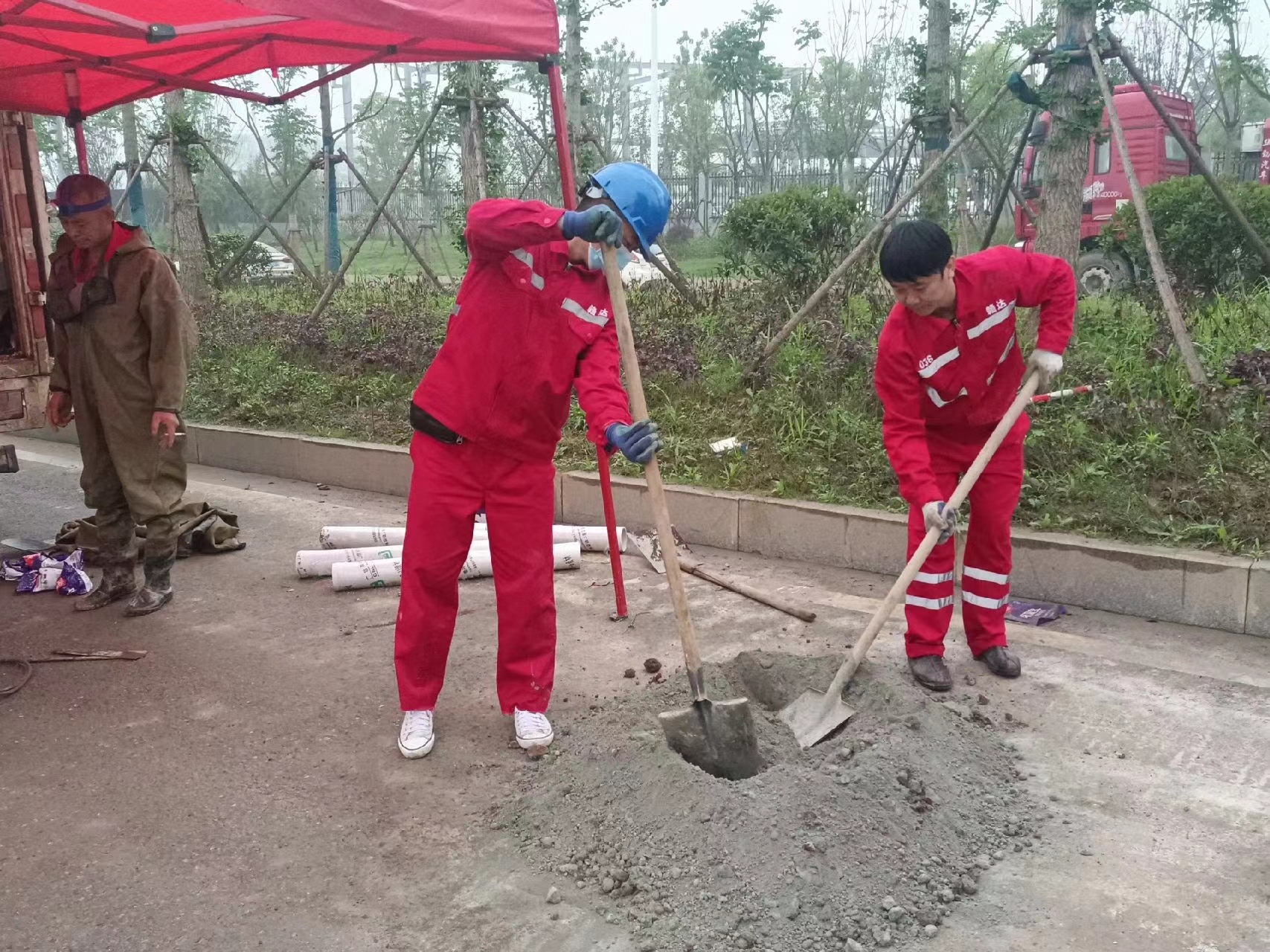 林周管道疏通哪家好】及时进行市政管道清淤